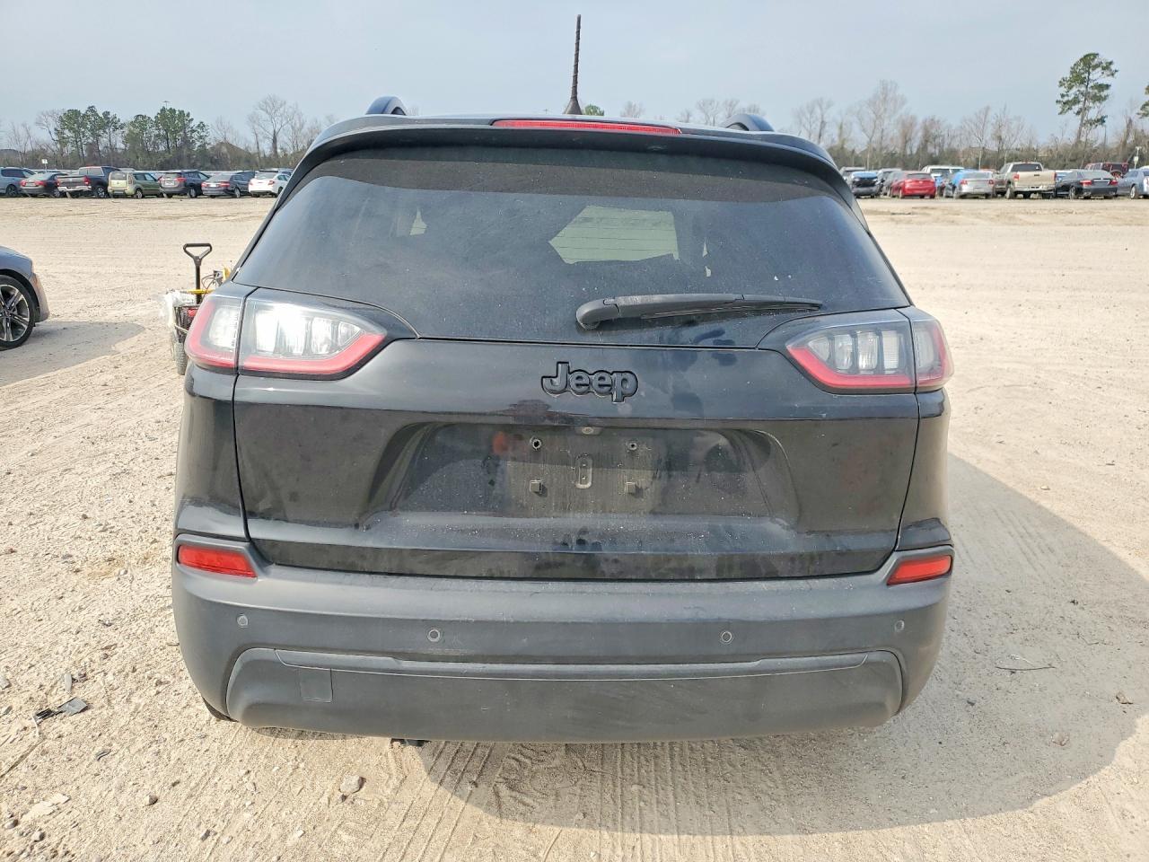 2019 Jeep Cherokee Latitude Plus - zdjęcie 6