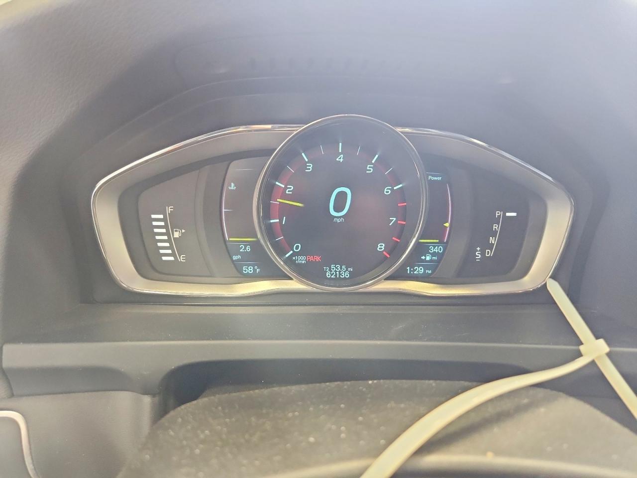 2015 Volvo V60 R Design - zdjęcie 9