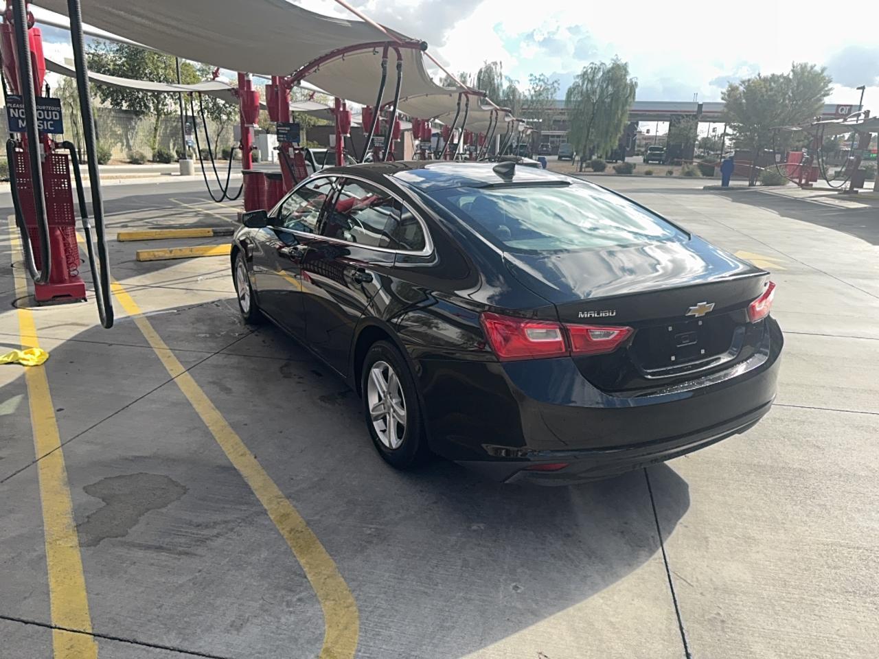 2023 Chevrolet Malibu Ls - zdjęcie 3