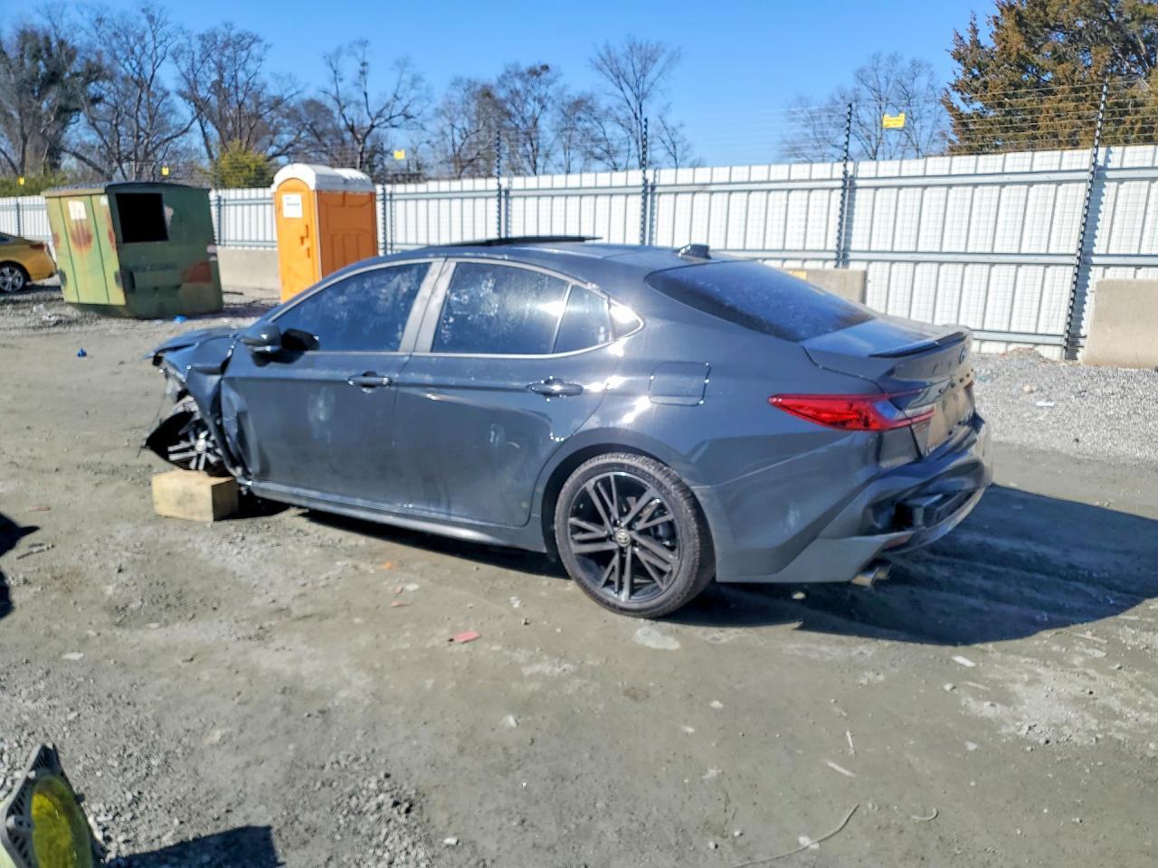 2025 Toyota Camry Xse - zdjęcie 2