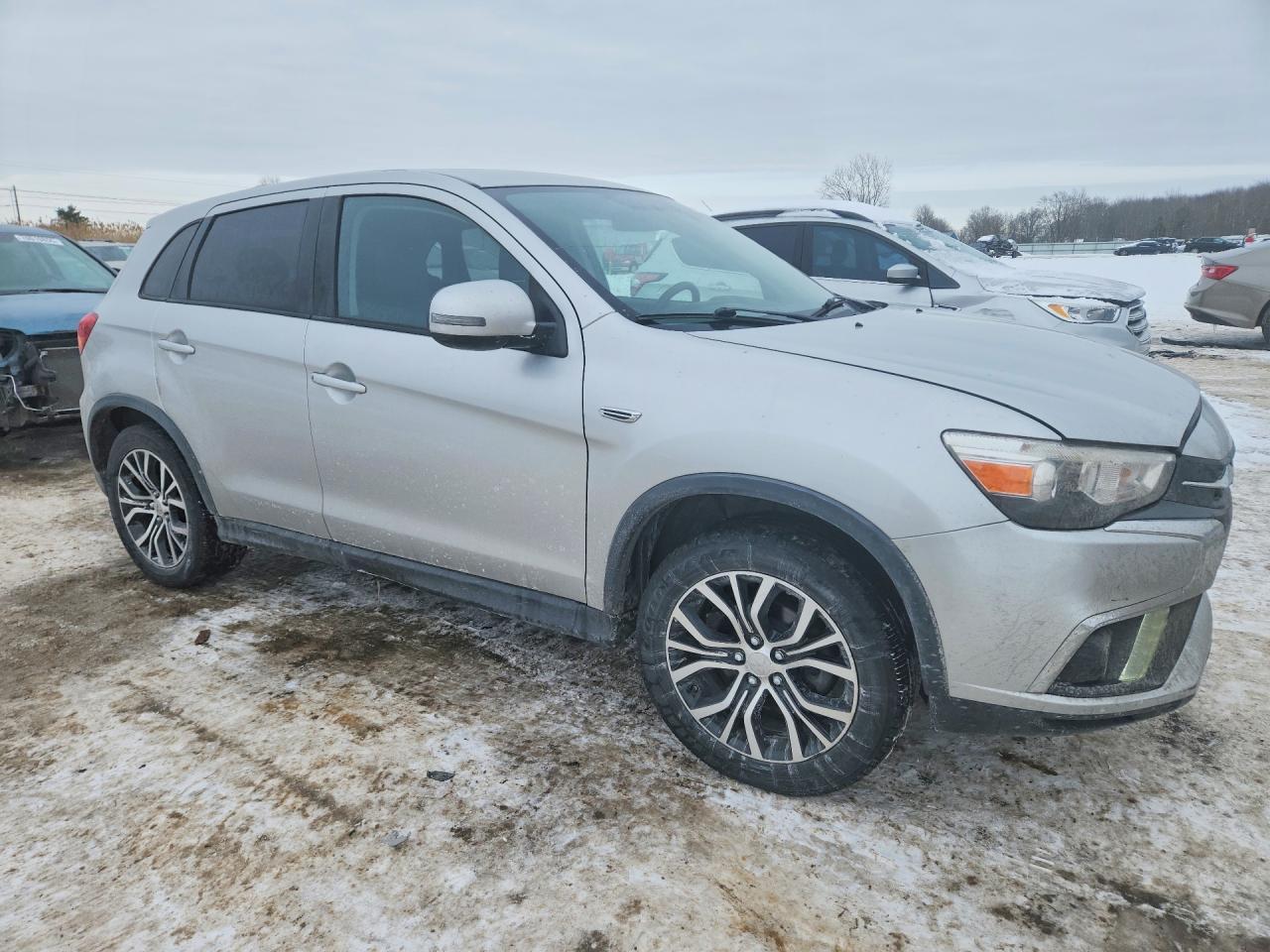 2018 Mitsubishi Outlander Sport Es - zdjęcie 4