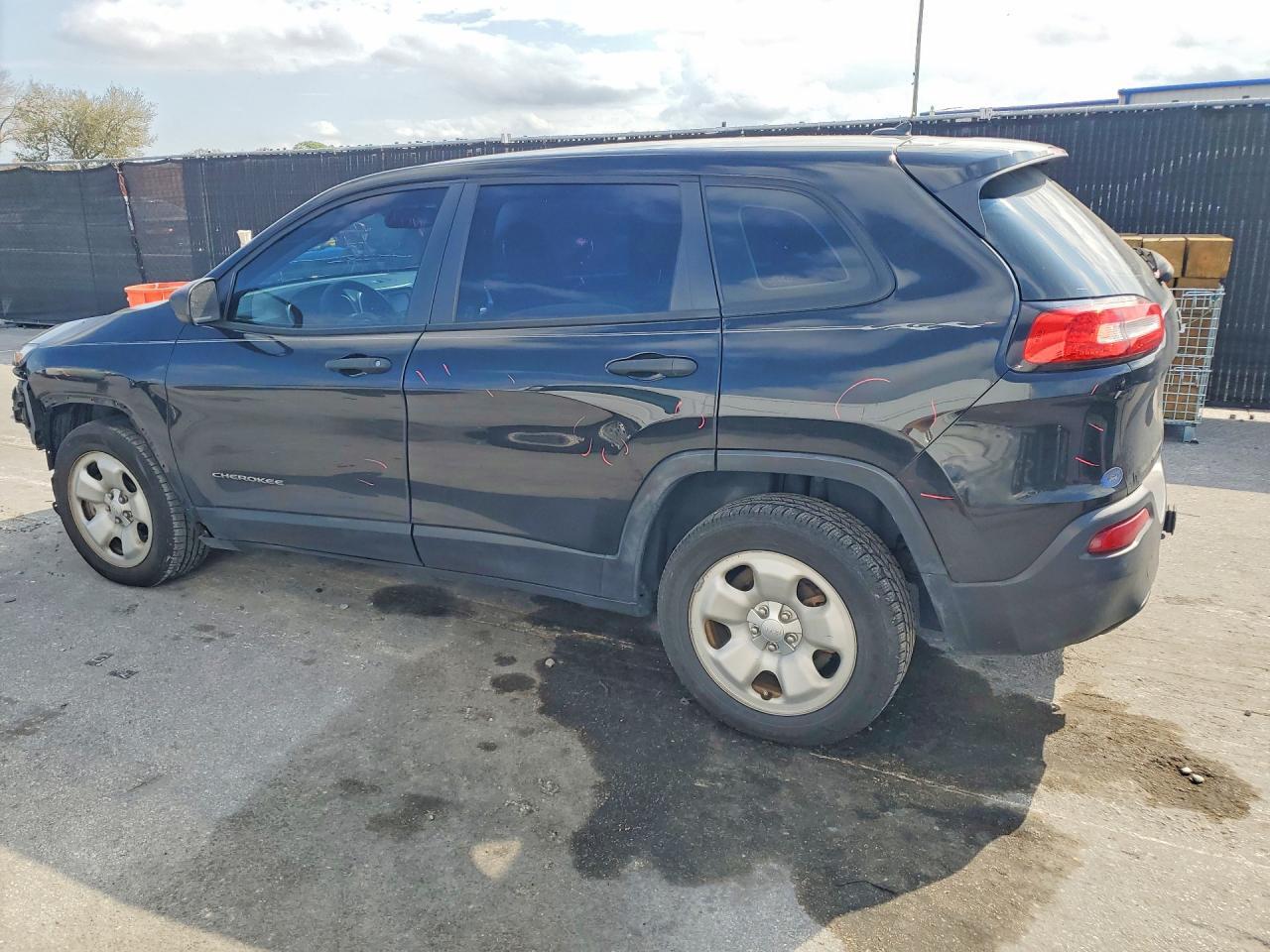 2014 Jeep Cherokee Sport - zdjęcie 2