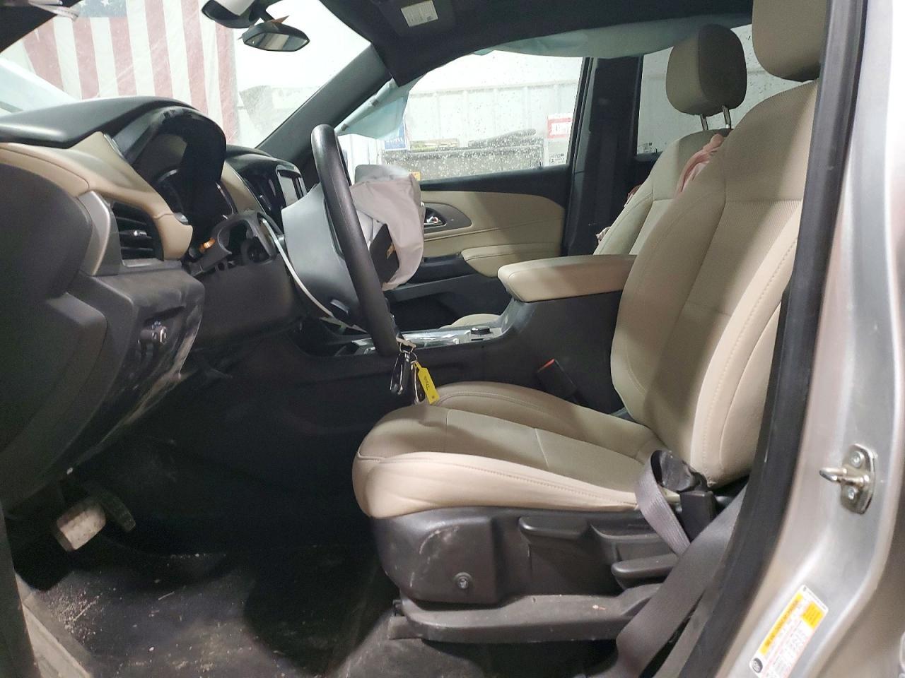 2022 Chevrolet Traverse Ls - zdjęcie 7