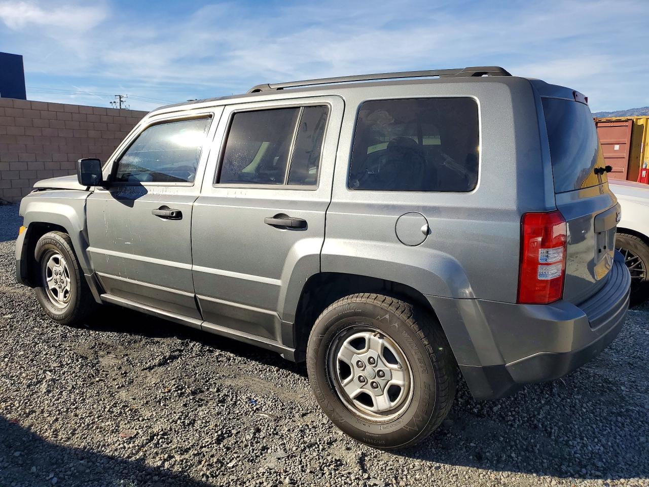 2013 Jeep Patriot Sport - zdjęcie 2