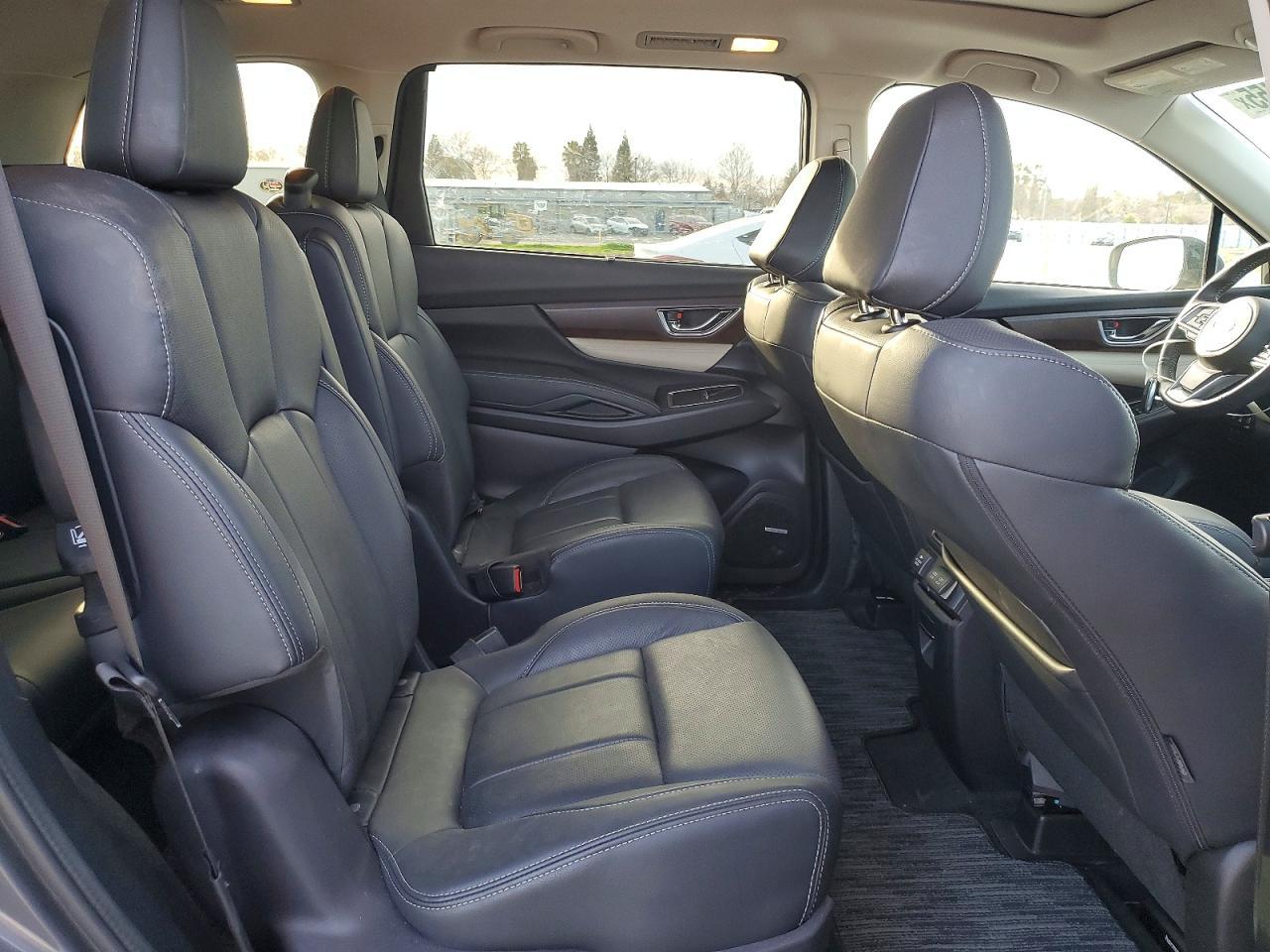 2022 Subaru Ascent Touring - zdjęcie 11