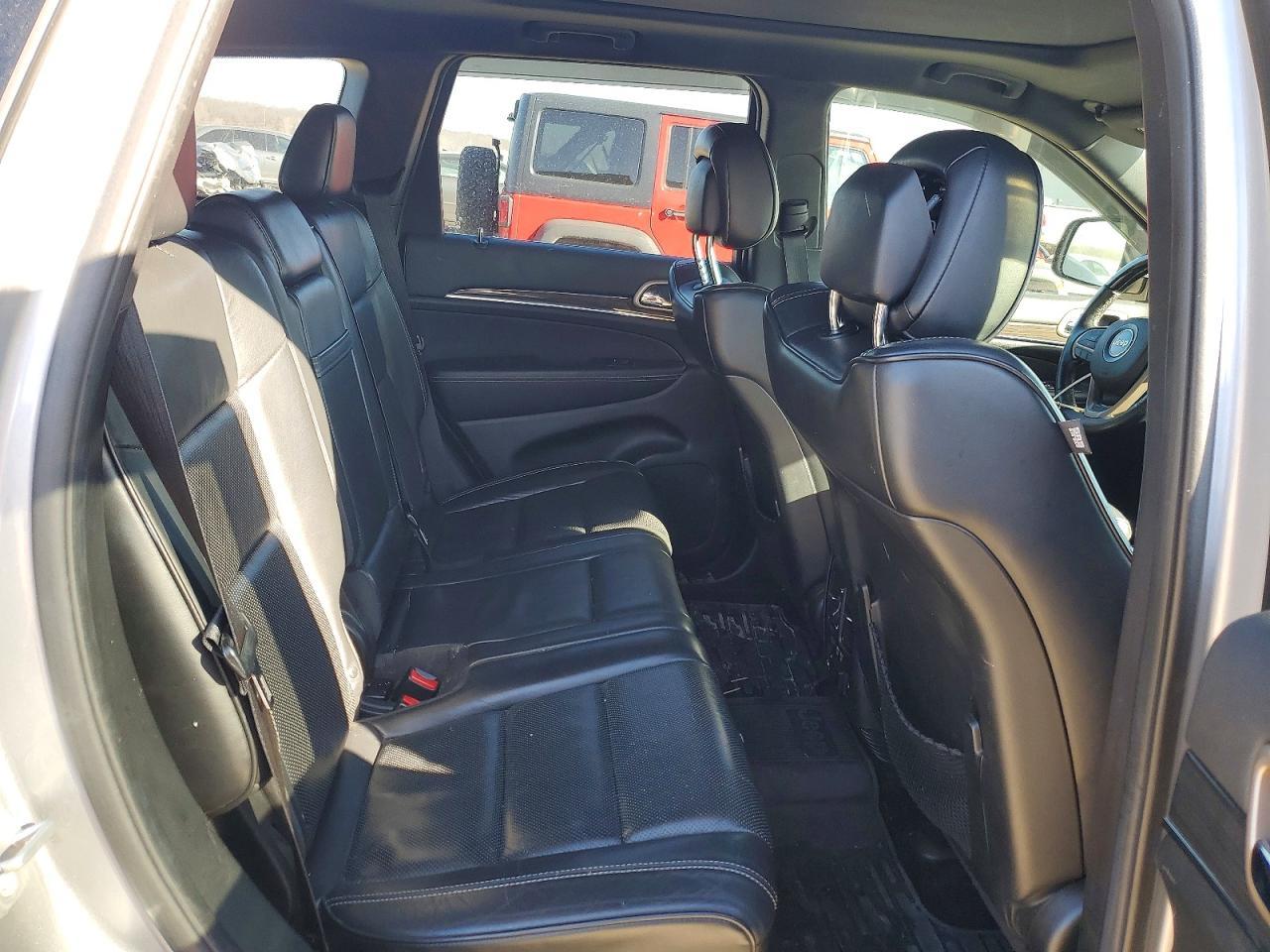 2014 Jeep Grand Cherokee Overland - zdjęcie 11