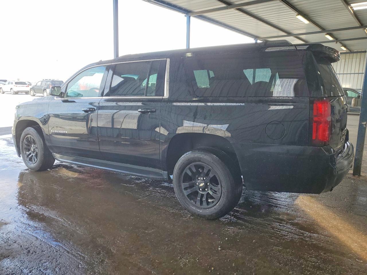 2020 Chevrolet Suburban K1500 Ls - zdjęcie 2