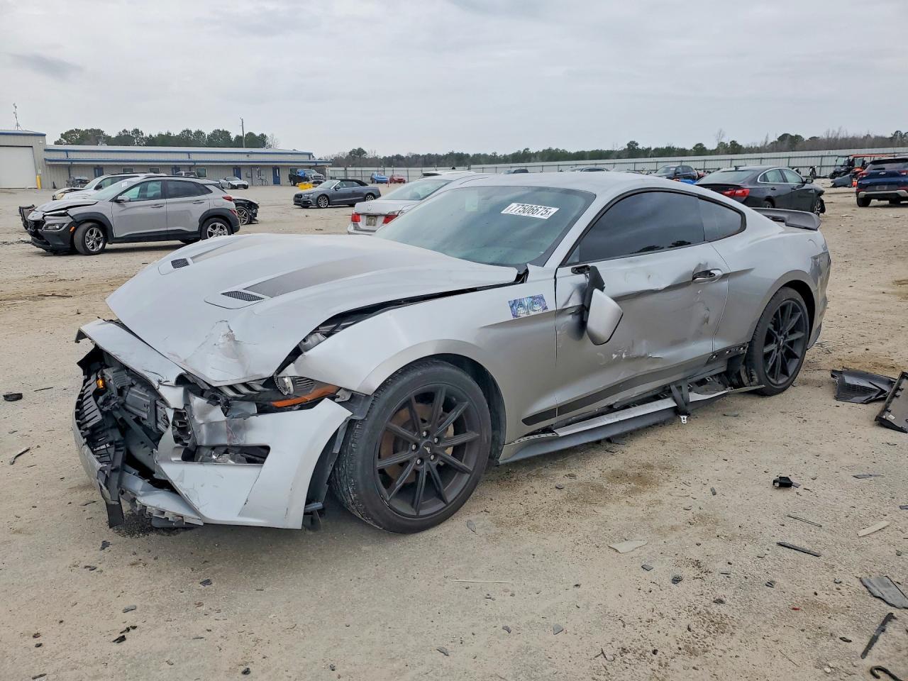 2020 Ford Mustang - zdjęcie główne