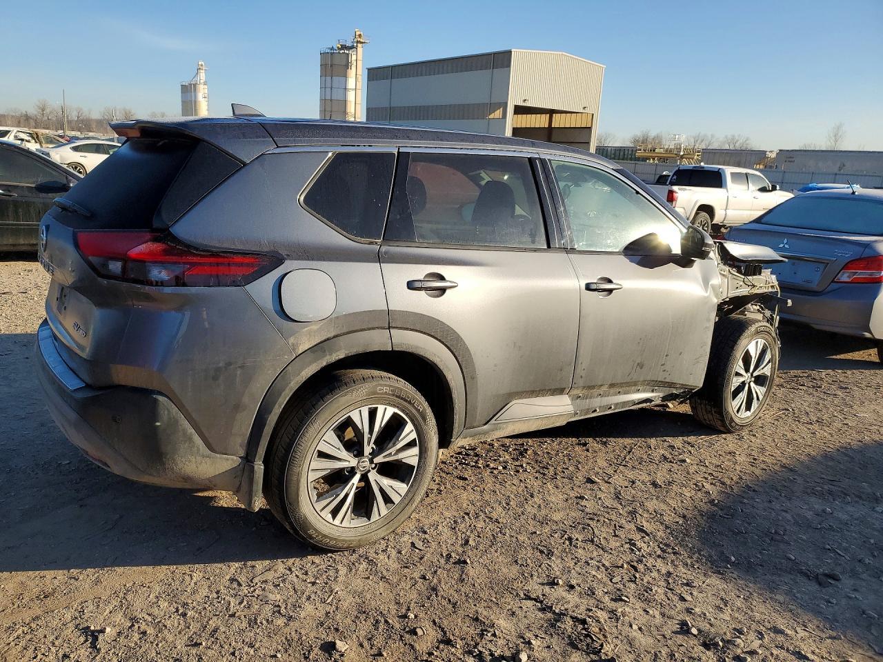 2021 Nissan Rogue Sv - zdjęcie 3