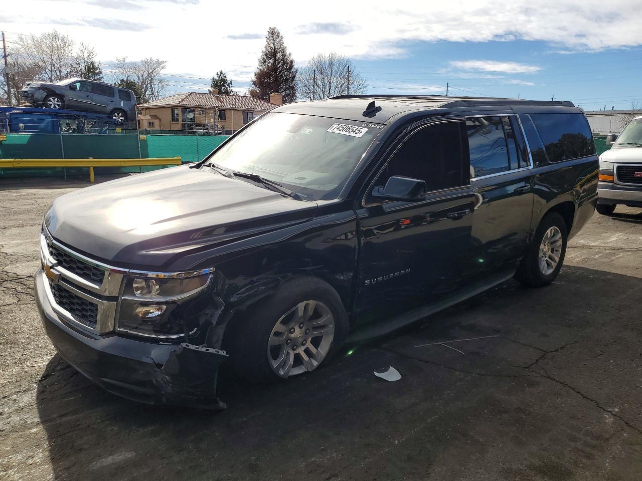 2020 Chevrolet Suburban 1 - zdjęcie główne