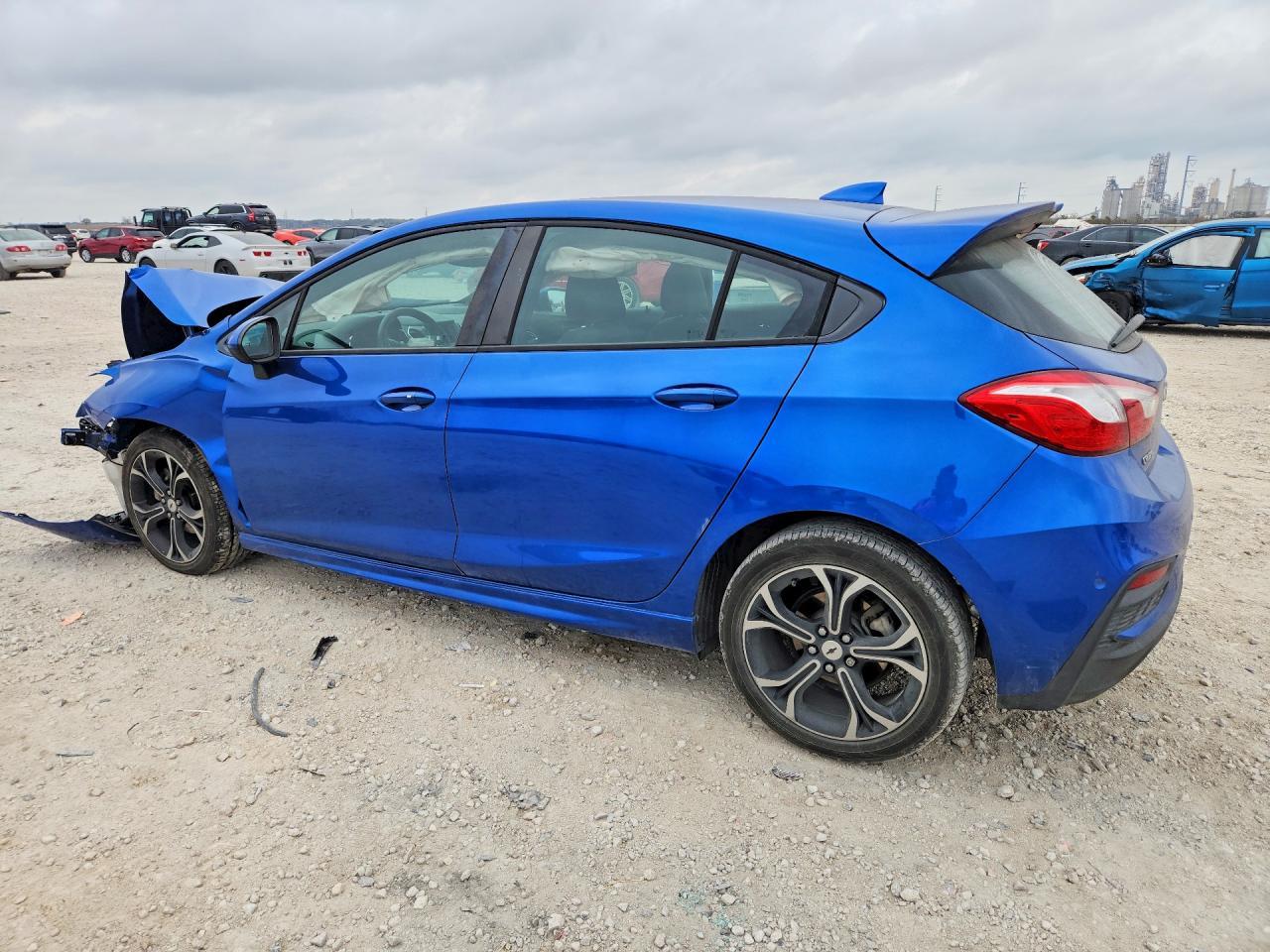 2019 Chevrolet Cruze Lt - zdjęcie 2