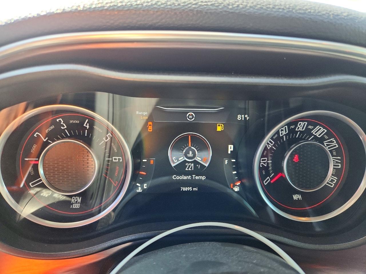 2015 Dodge Challenger Sxt - zdjęcie 9