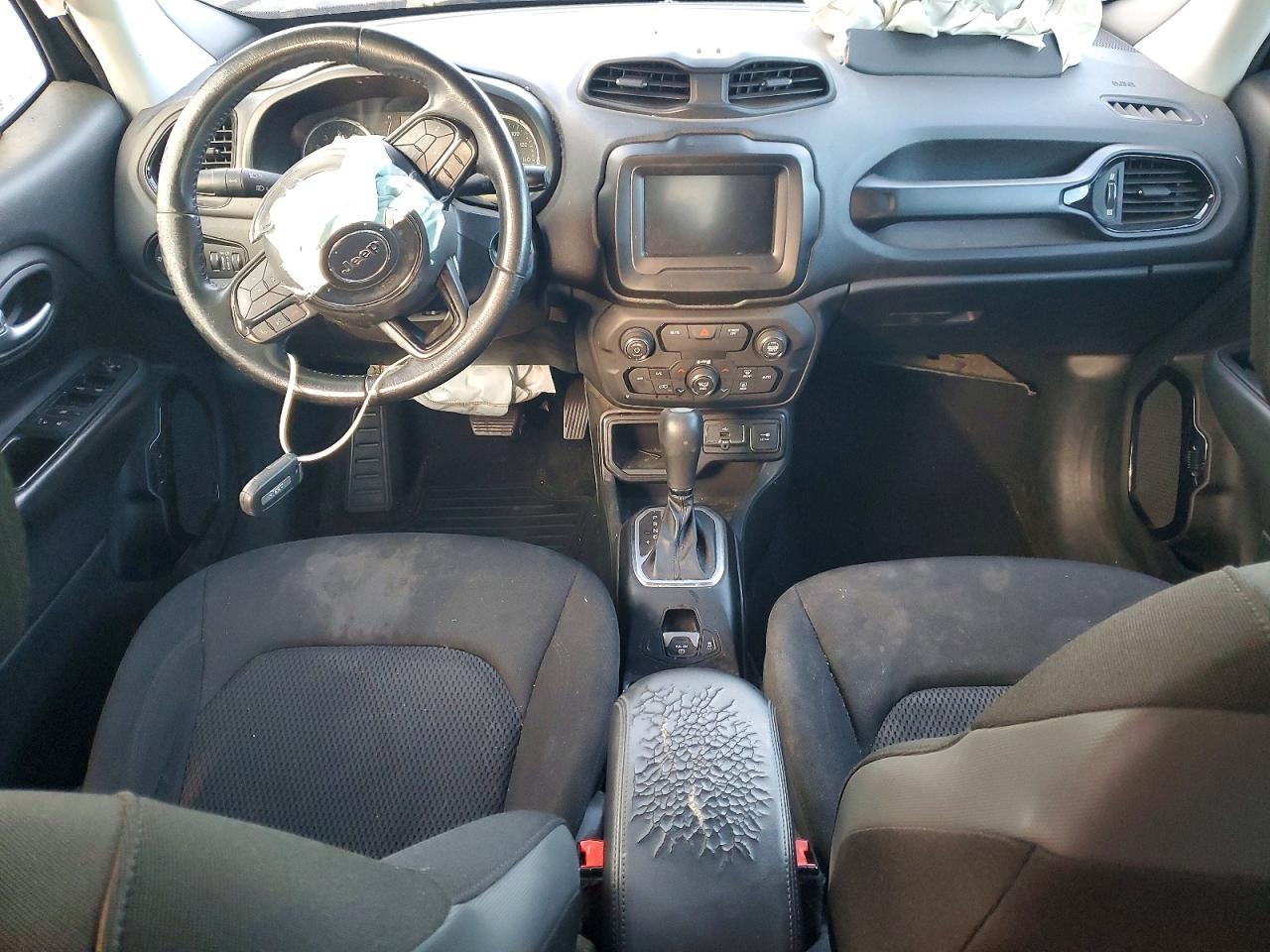 2018 Jeep Renegade Latitude - zdjęcie 8