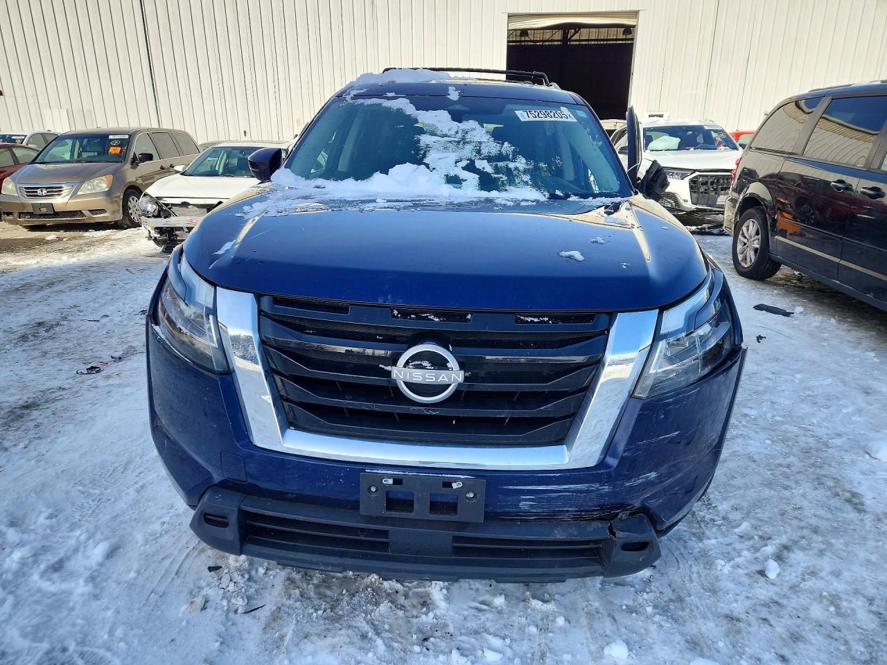 2022 Nissan Pathfinder Sv - zdjęcie 5