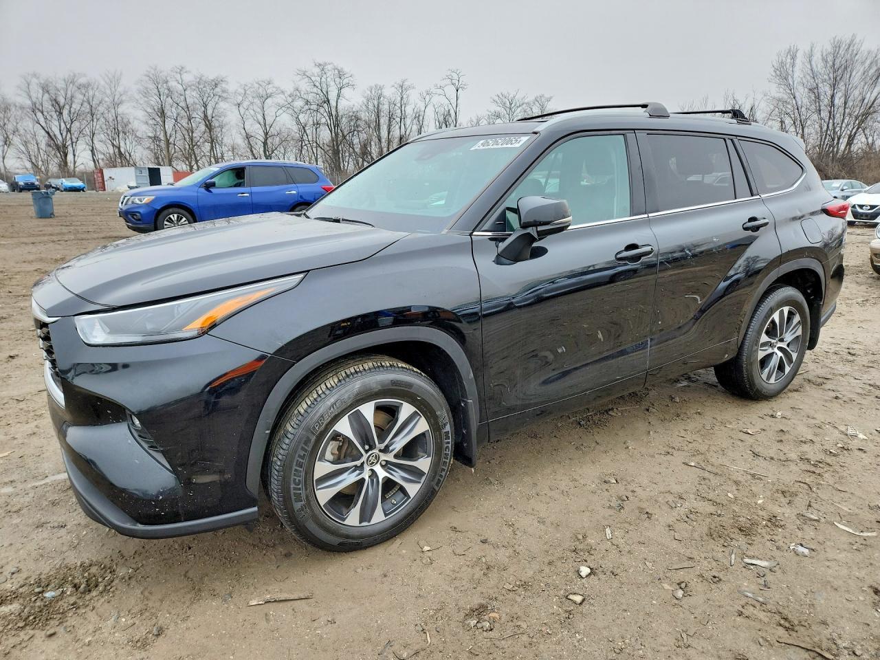 2023 Toyota Highlander L - zdjęcie główne