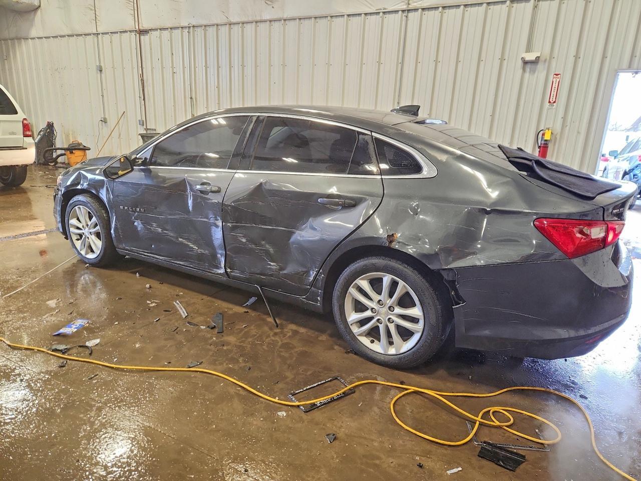 2017 Chevrolet Malibu Lt - zdjęcie 2