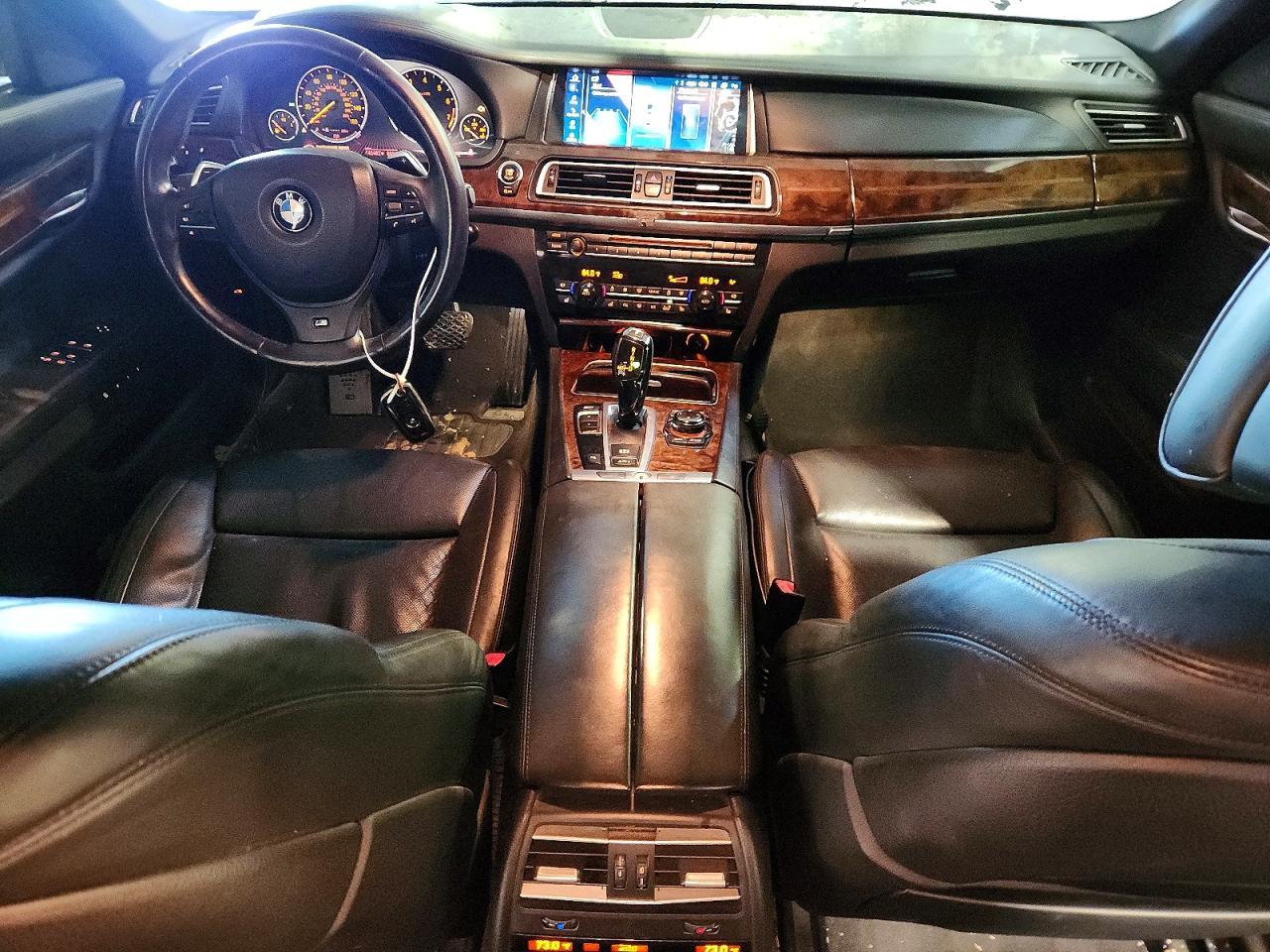 2013 BMW 750 I - zdjęcie 8