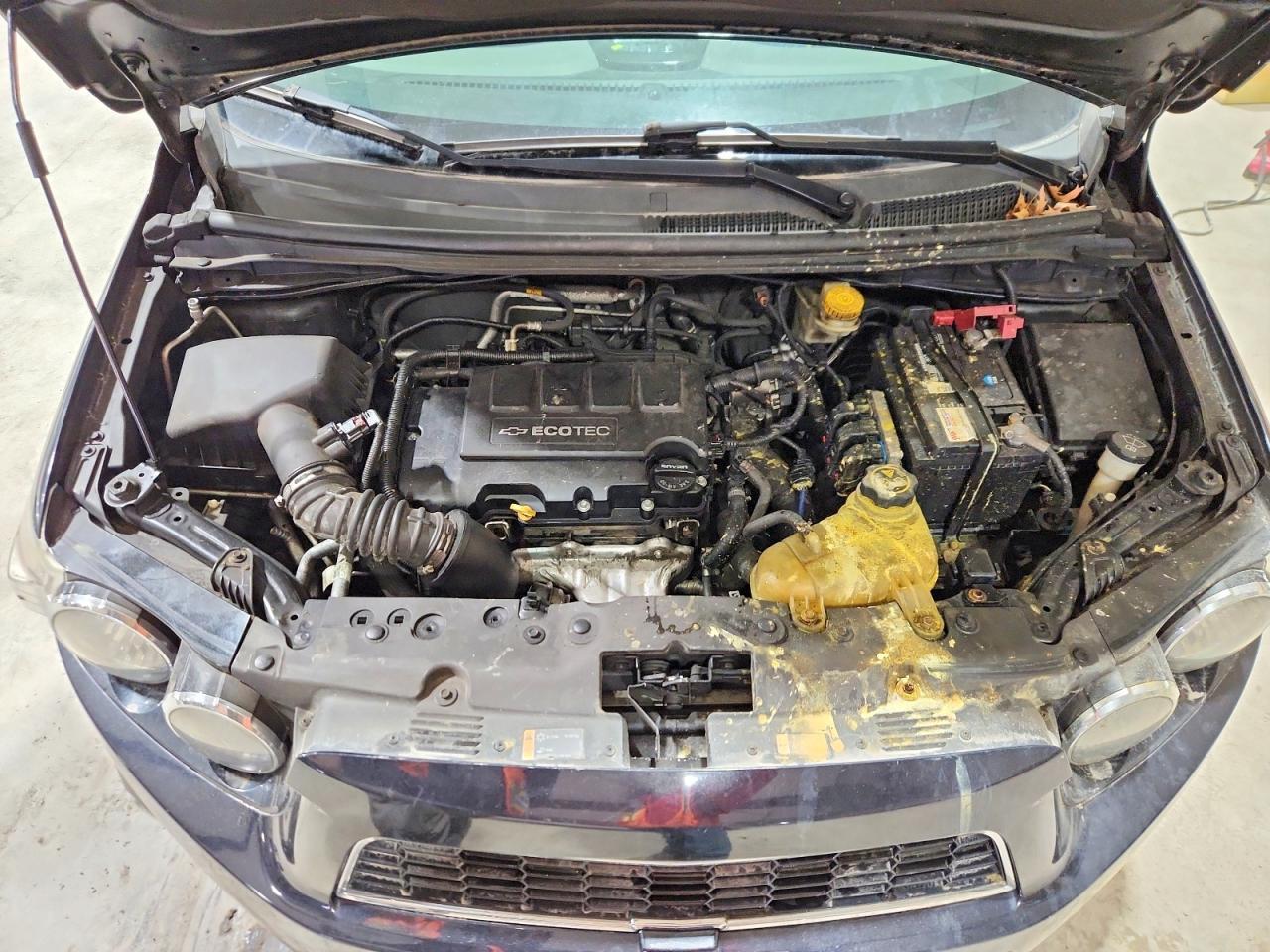 2014 Chevrolet Sonic - zdjęcie 11