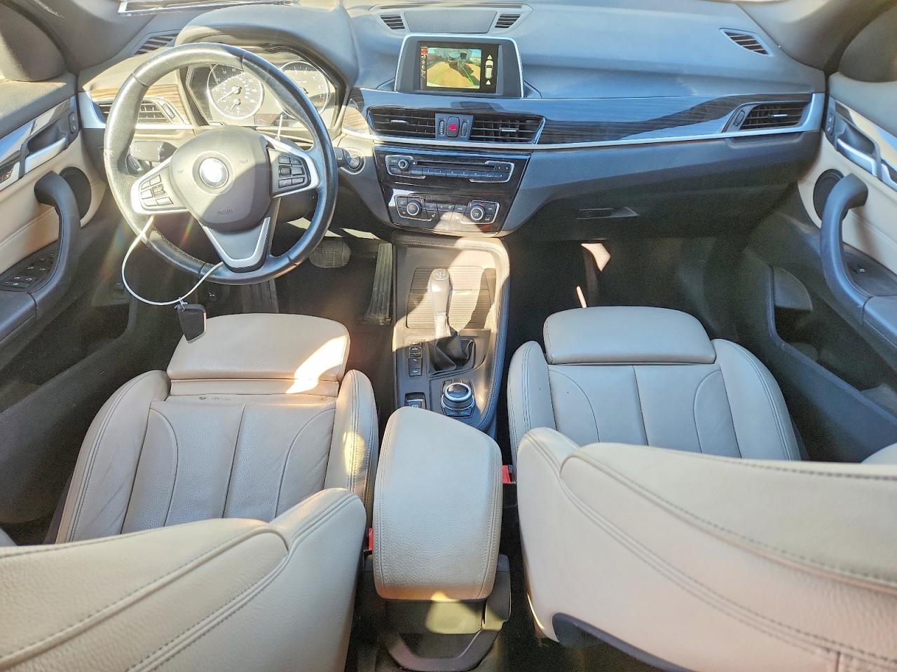 2017 BMW X1 xDrive28I - zdjęcie 8