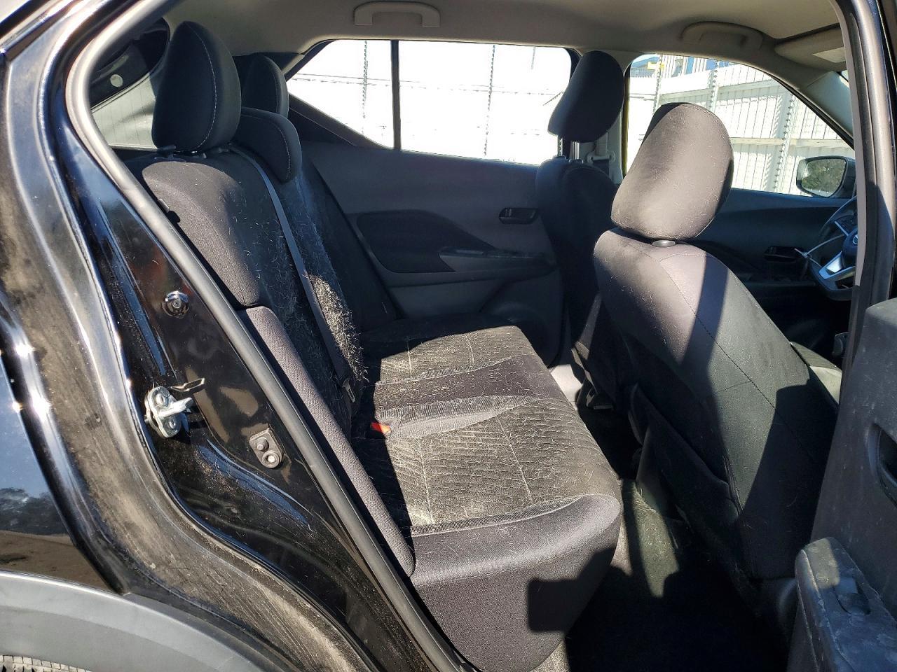 2021 Nissan Kicks S - zdjęcie 11