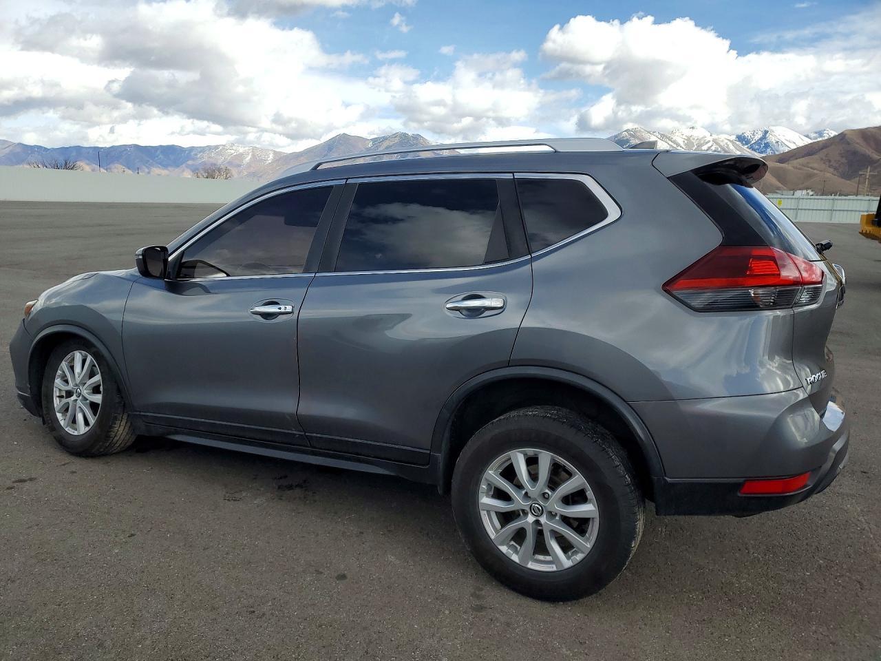 2018 Nissan Rogue Sv - zdjęcie 2