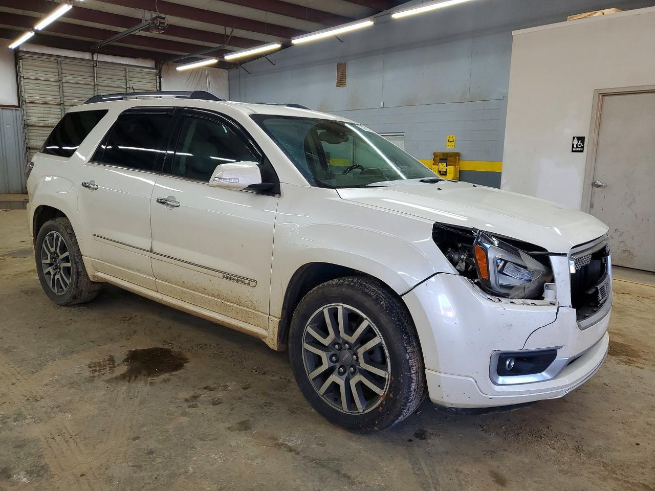 2014 GMC Acadia Denali - zdjęcie 4