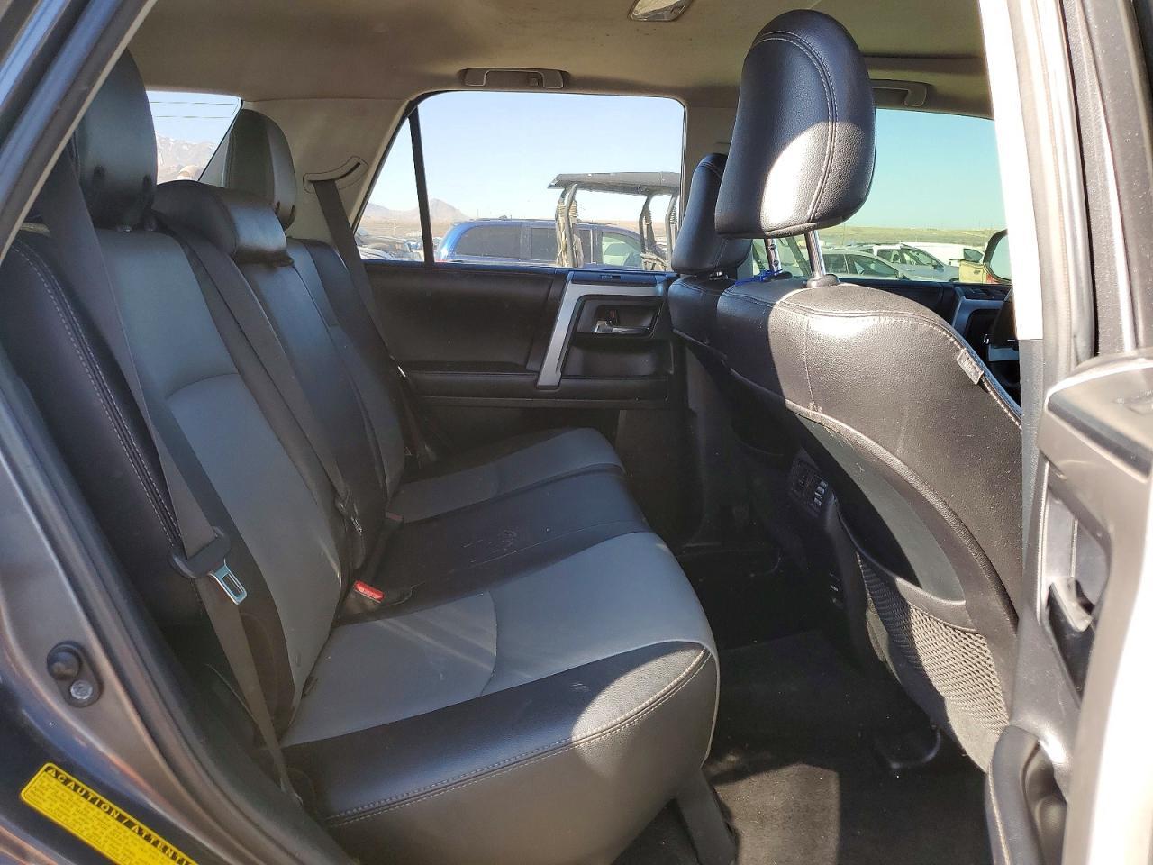 2016 Toyota 4Runner Sr5/Sr5 Premium - zdjęcie 11