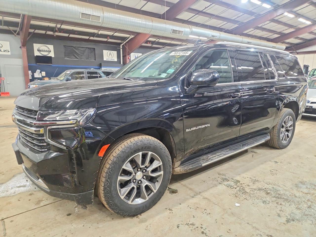 2021 Chevrolet Suburban K1500 Lt - zdjęcie główne