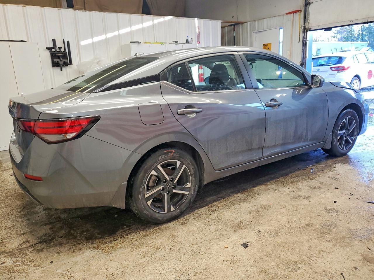 2025 Nissan Sentra Sv - zdjęcie 3