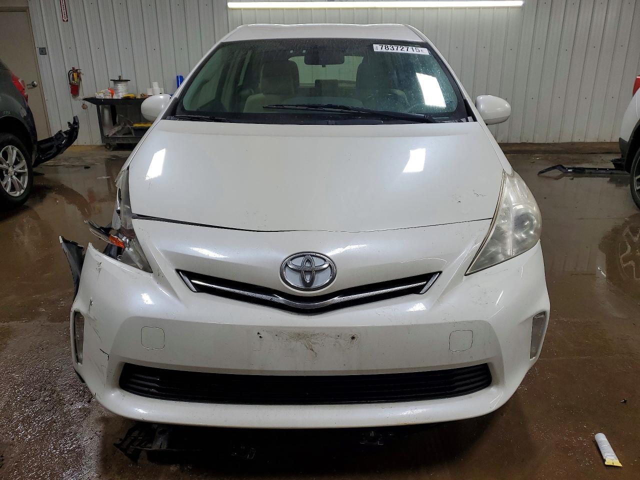 2013 Toyota Prius V Two - zdjęcie 5