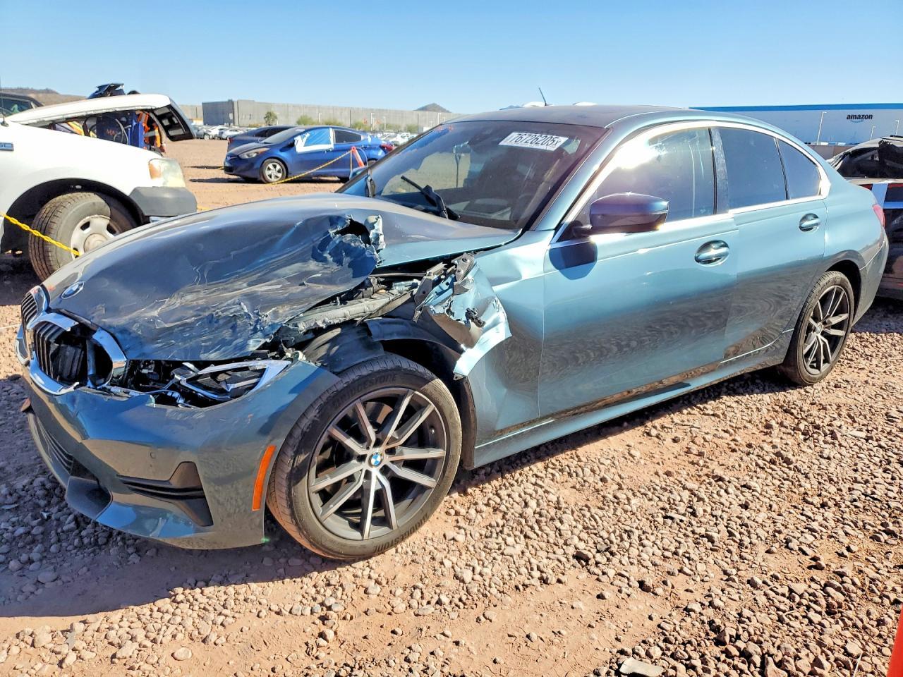 2021 BMW Motorrad 330I - zdjęcie główne