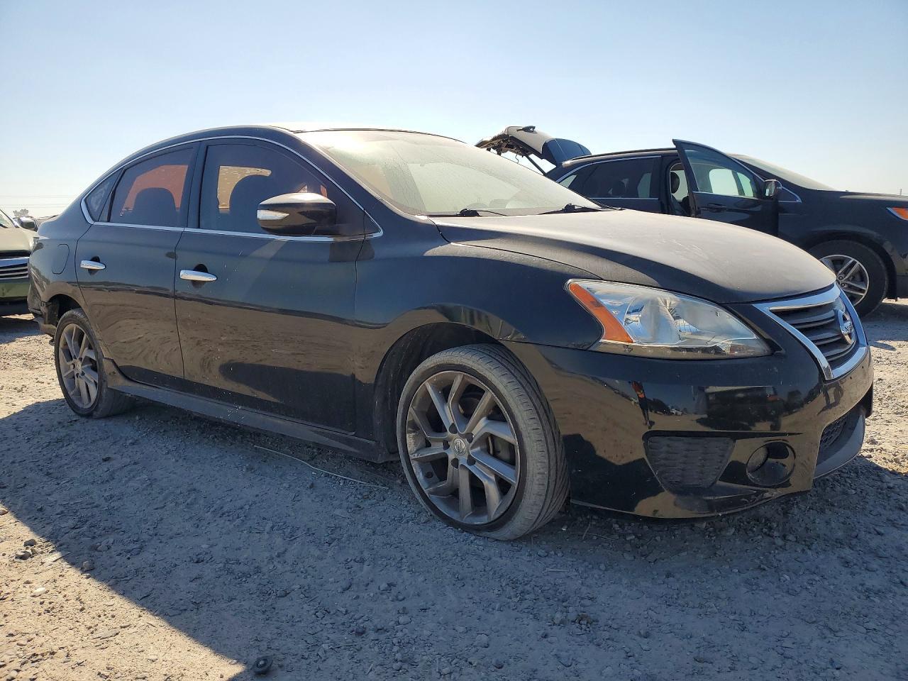 2015 Nissan Sentra S - zdjęcie 4