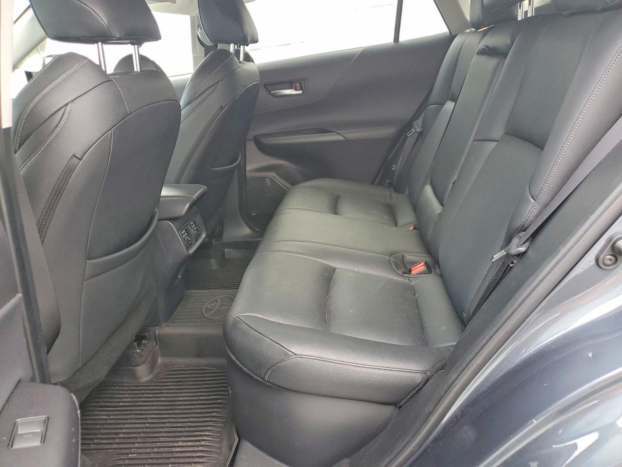 2024 Toyota Venza Le - zdjęcie 11