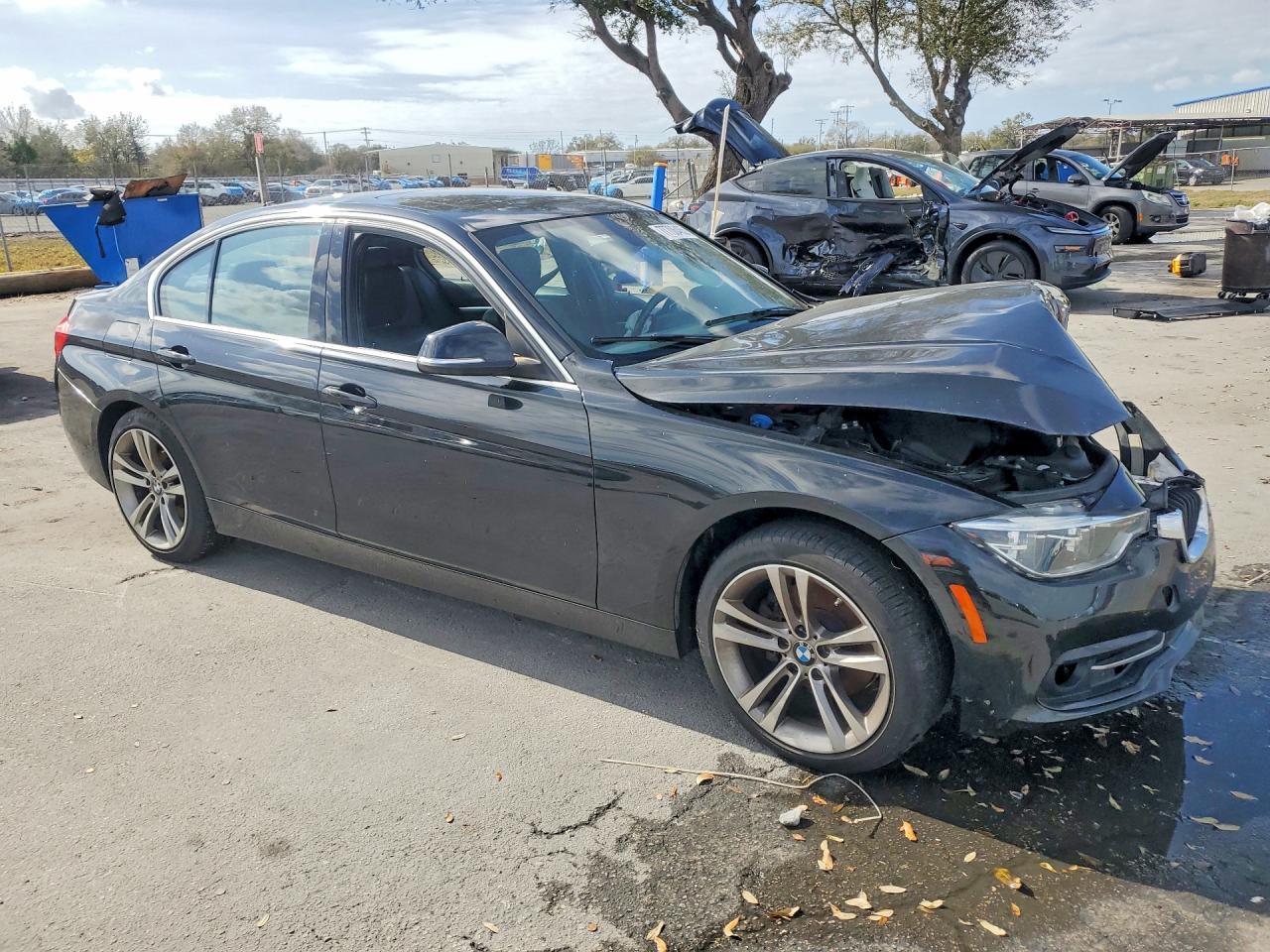2018 BMW 330 I - zdjęcie 4