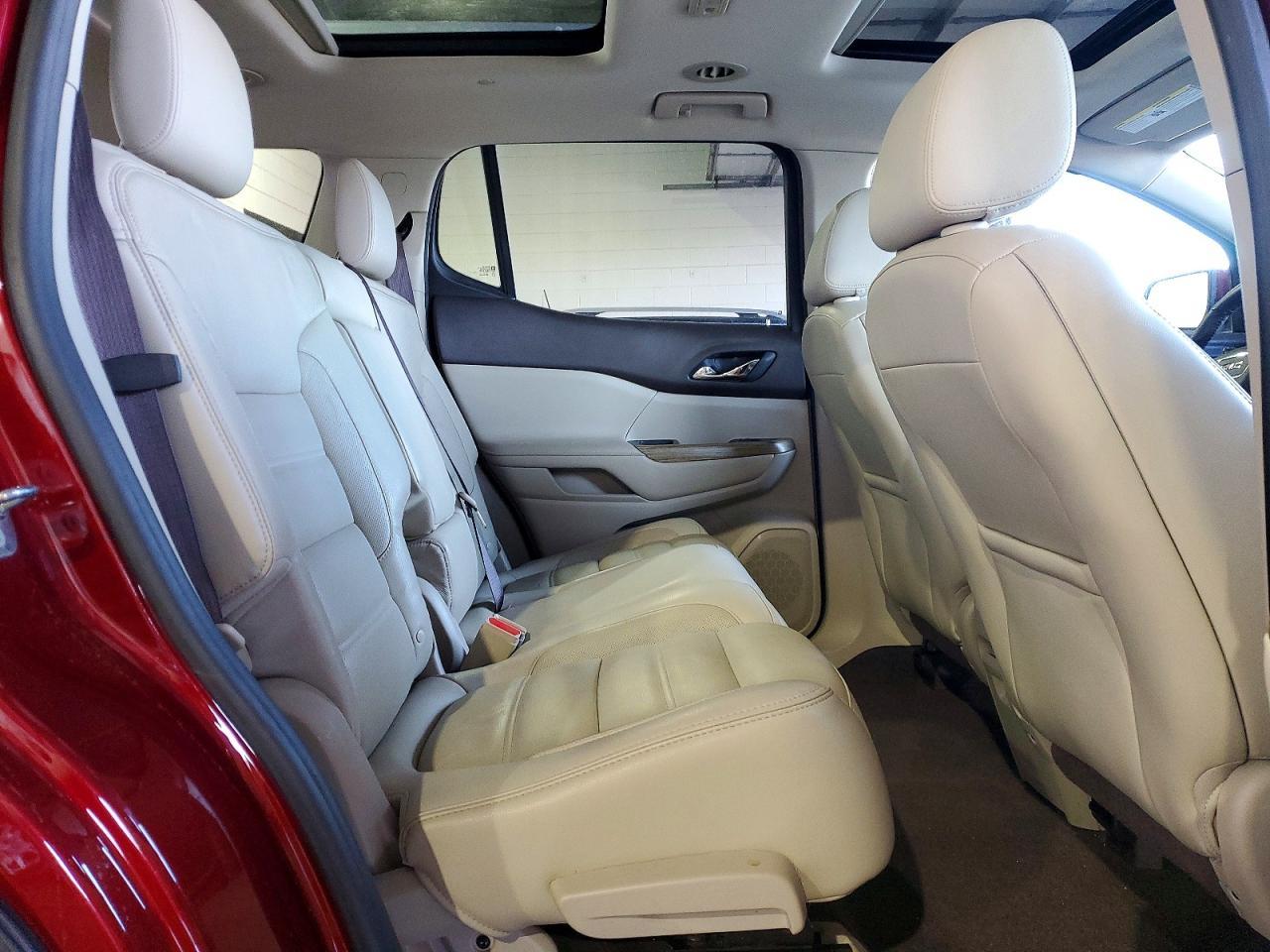 2017 GMC Acadia Denali - zdjęcie 11