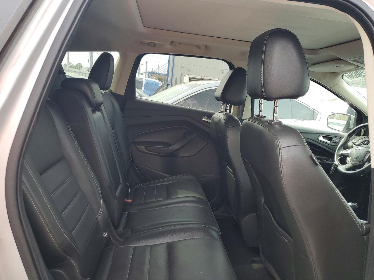 2014 Ford Escape Titanium - zdjęcie 11