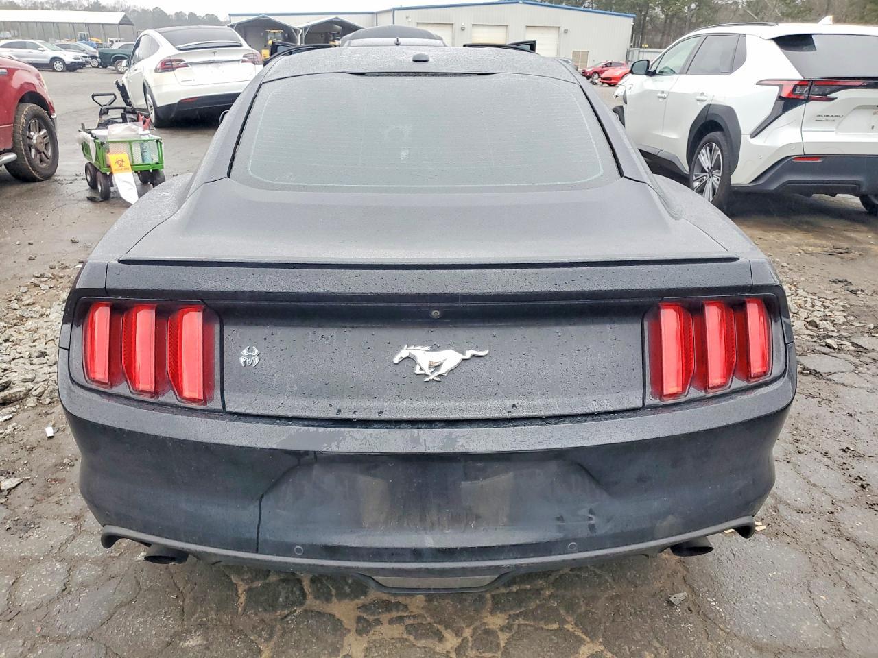 2017 Ford Mustang - zdjęcie 6