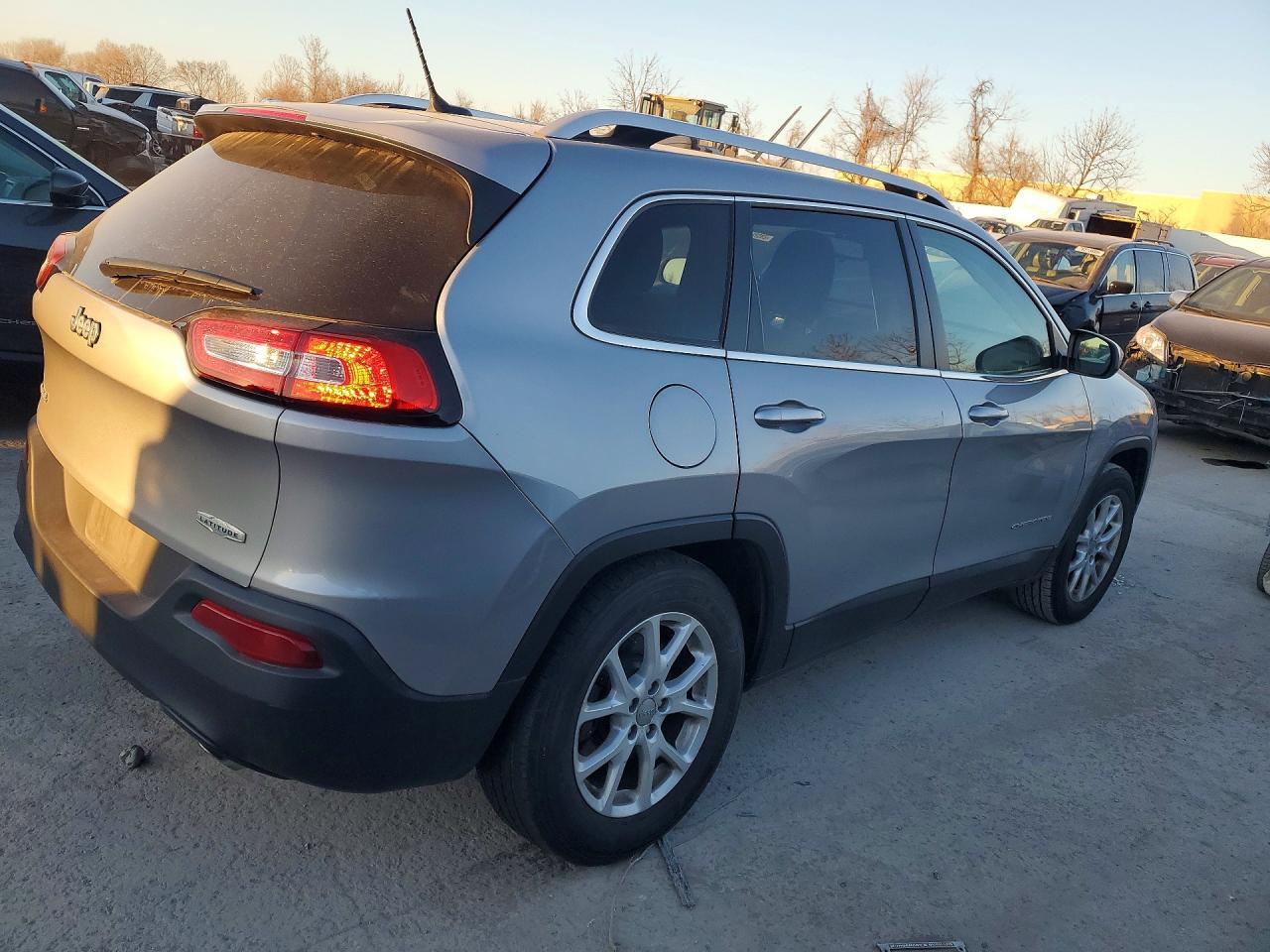 2014 Jeep Cherokee Latitude - zdjęcie 3