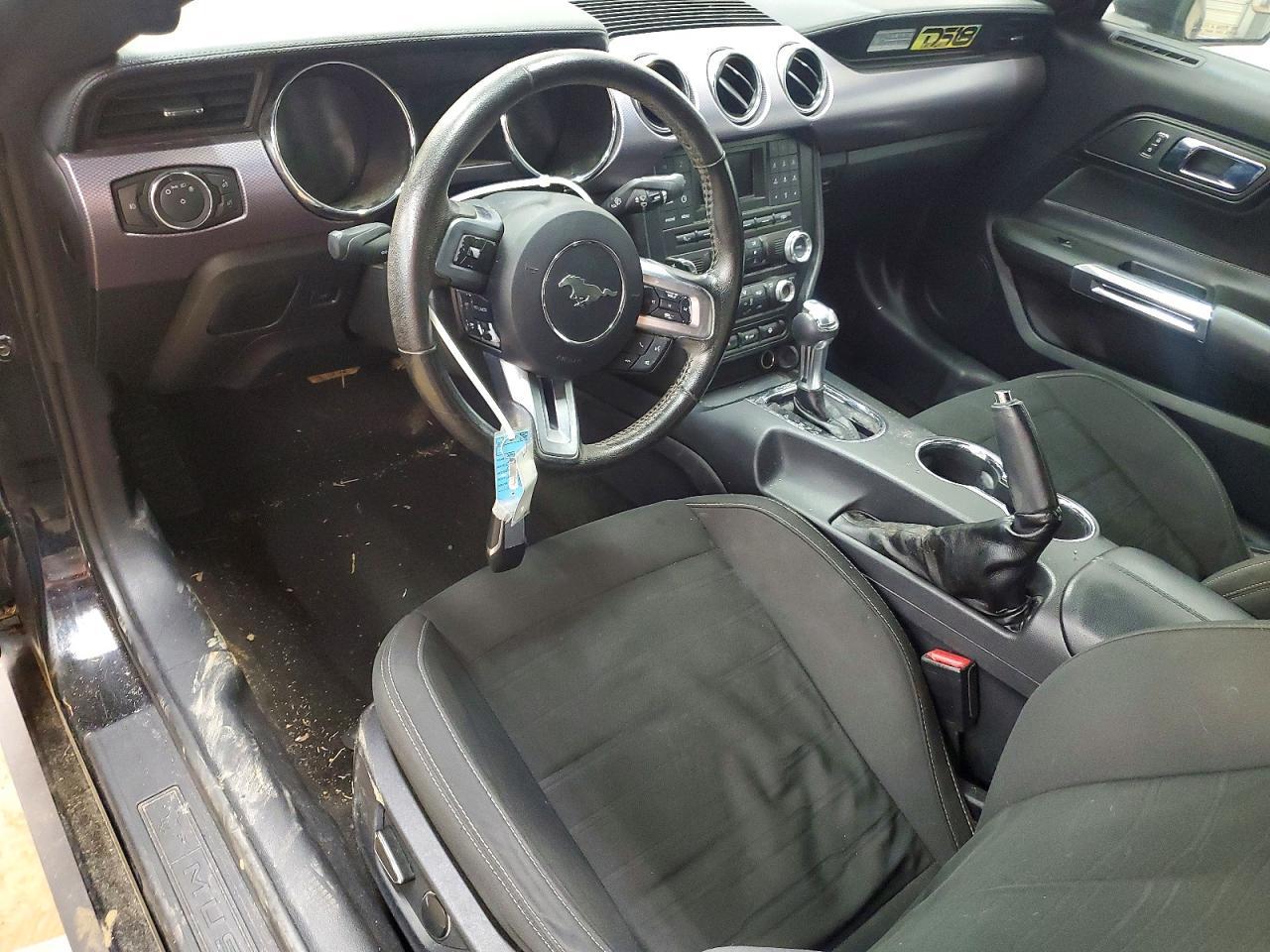 2015 Ford Mustang - zdjęcie 8