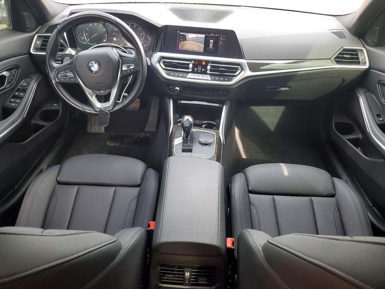 2021 BMW 330Xi - zdjęcie 8