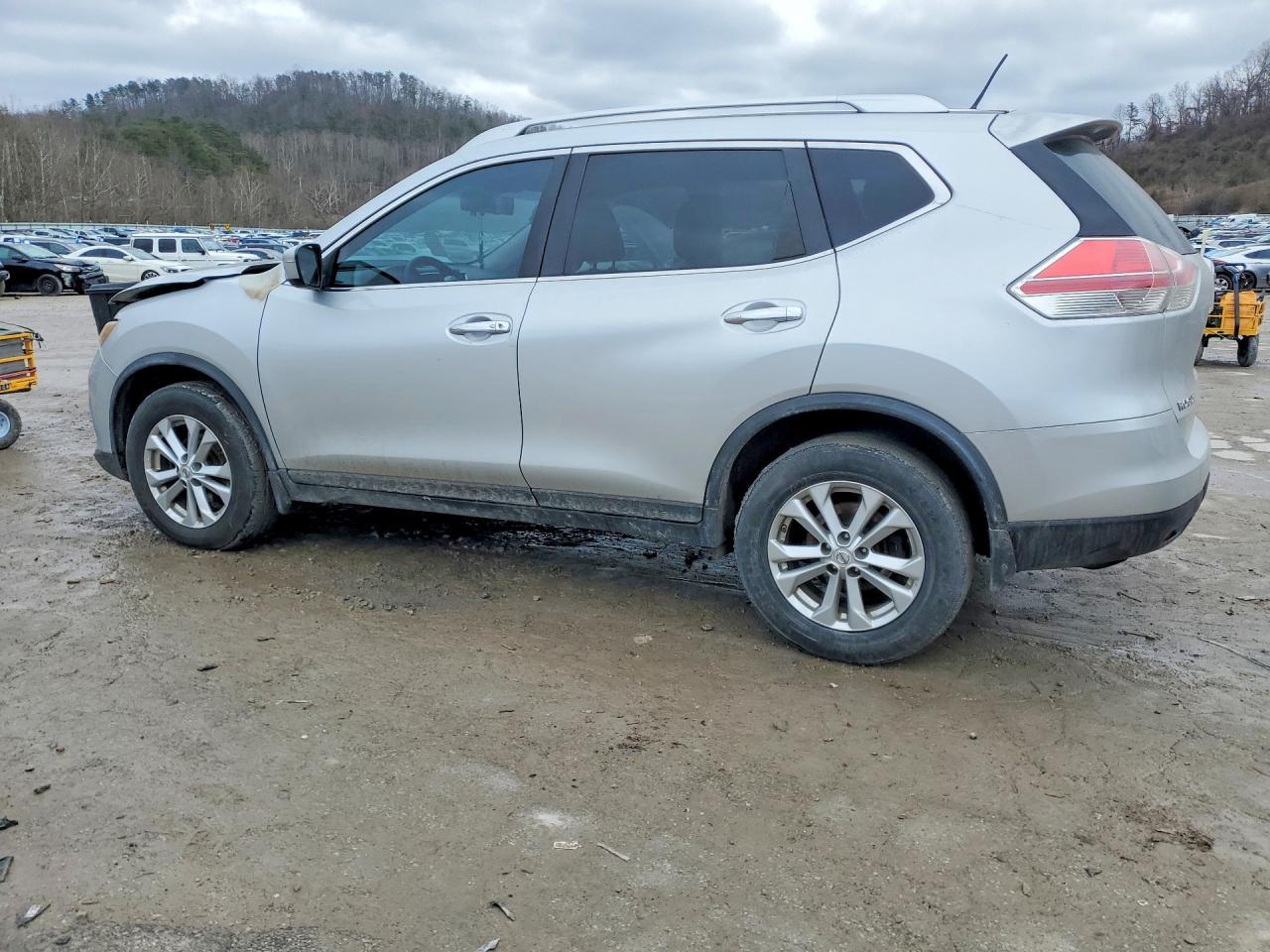 2015 Nissan Rogue Sv - zdjęcie 2