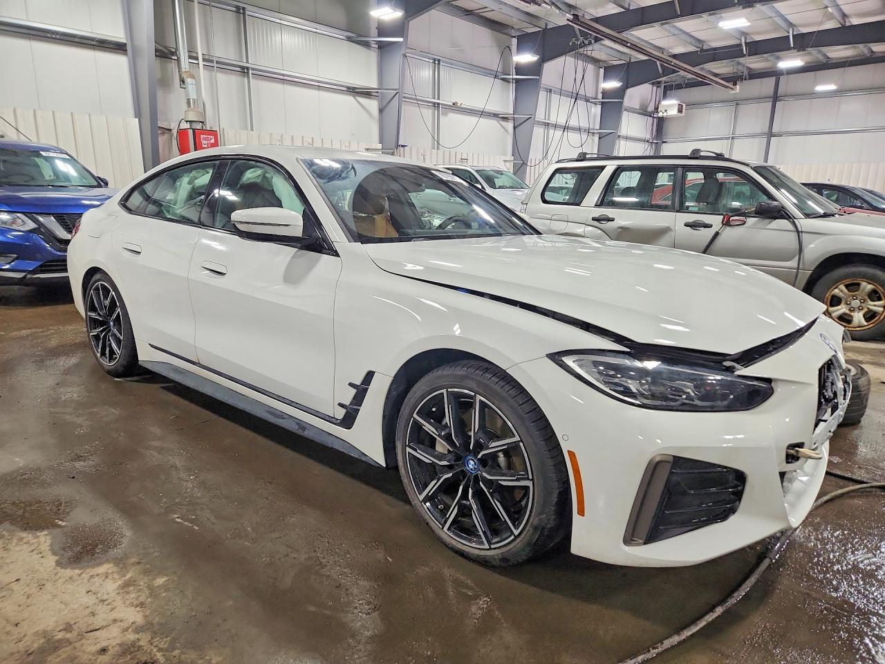 2024 BMW I4 xDrive 40 - zdjęcie 4