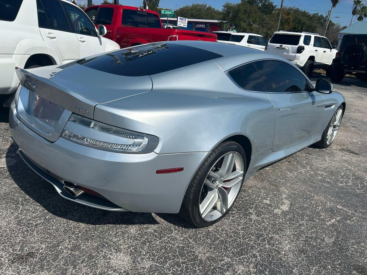 2014 Aston Martin Db9 - zdjęcie 4