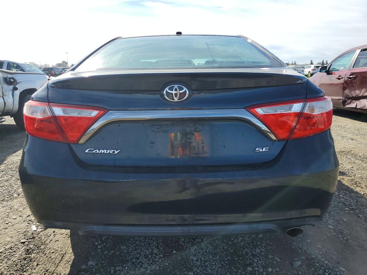 2015 Toyota Camry - zdjęcie 6
