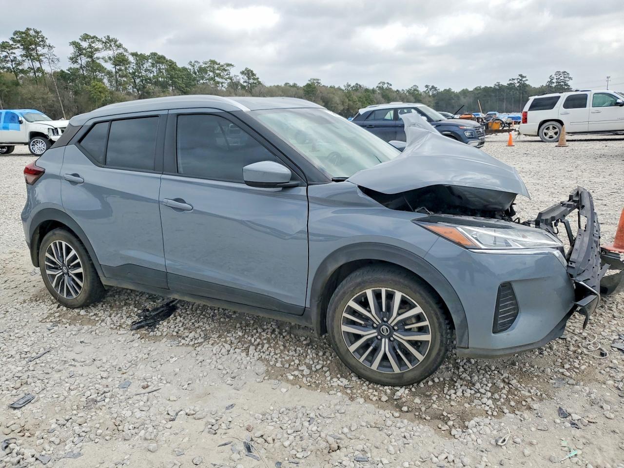 2021 Nissan Kicks Sv - zdjęcie 4