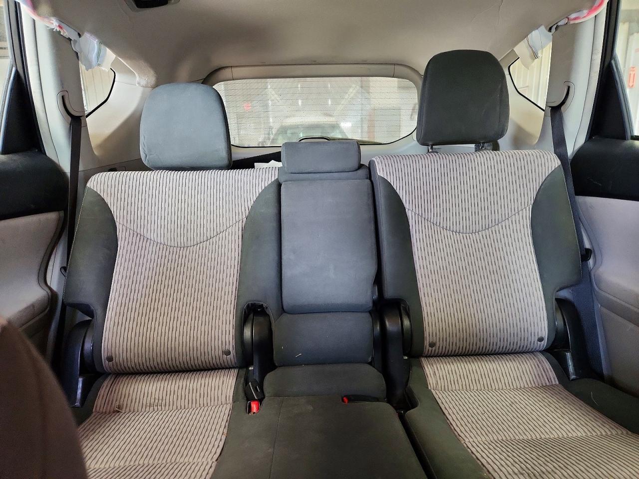 2015 Toyota Prius V Three - zdjęcie 10