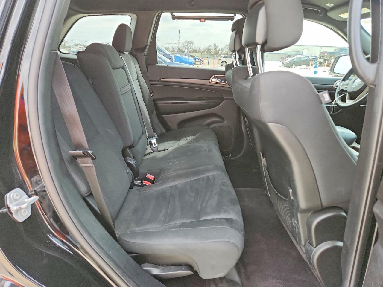 2017 Jeep Grand Cherokee Laredo - zdjęcie 11