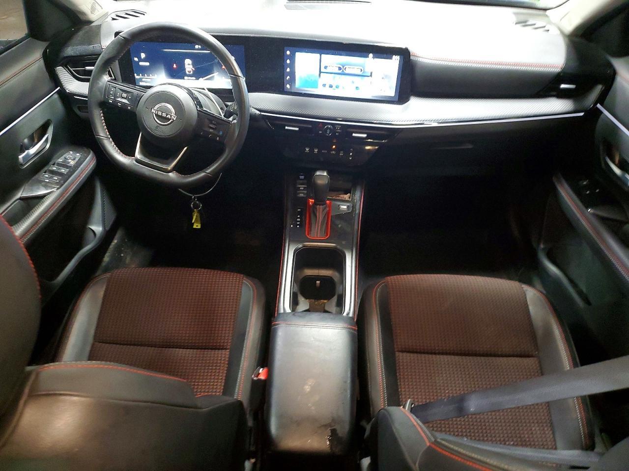 2025 Nissan Kicks Sr - zdjęcie 8