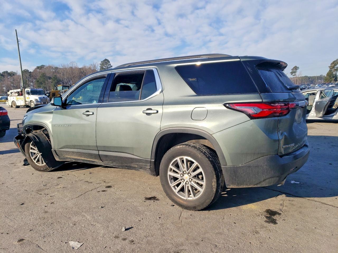 2022 Chevrolet Traverse Lt - zdjęcie 2