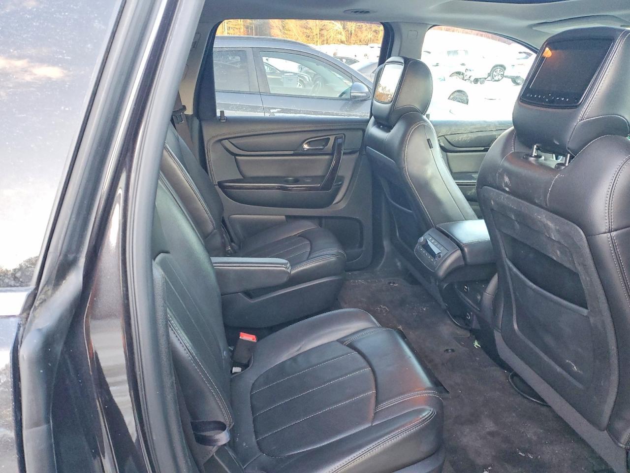 2017 Chevrolet Traverse Premier - zdjęcie 11
